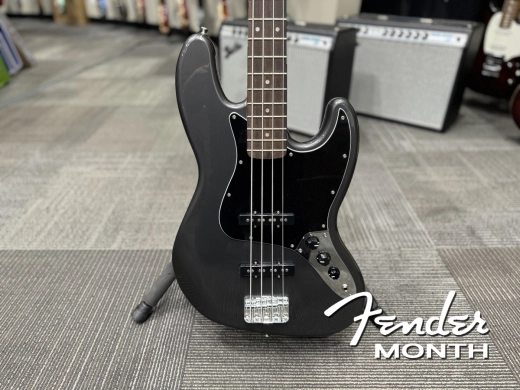 FENDER MONTH: Squier Affinity J-Bass Charcoal Frost